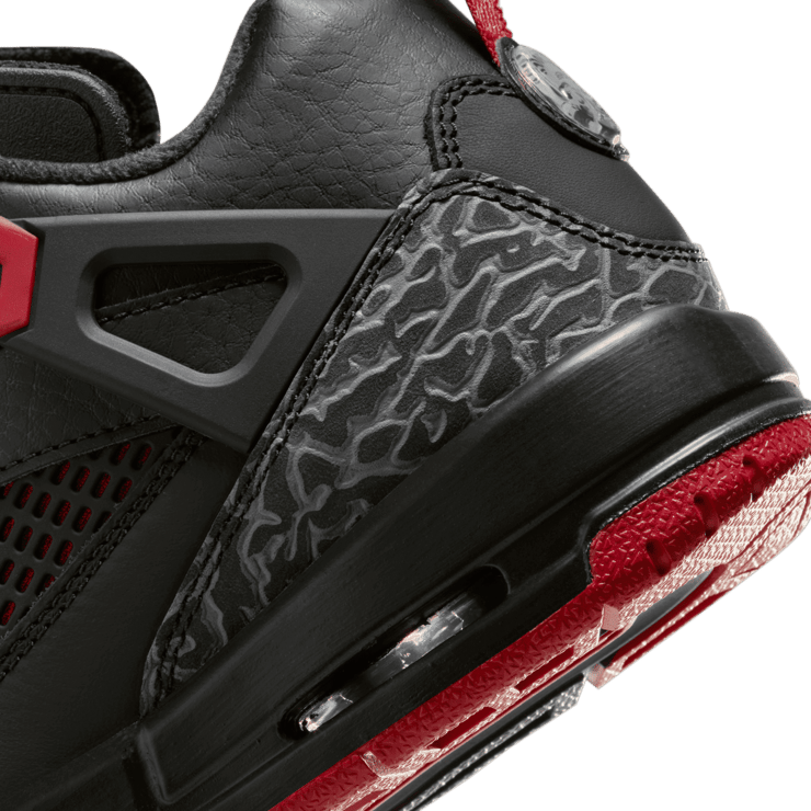 Air Jordan Spizike Low Bred (GS) Angle 5