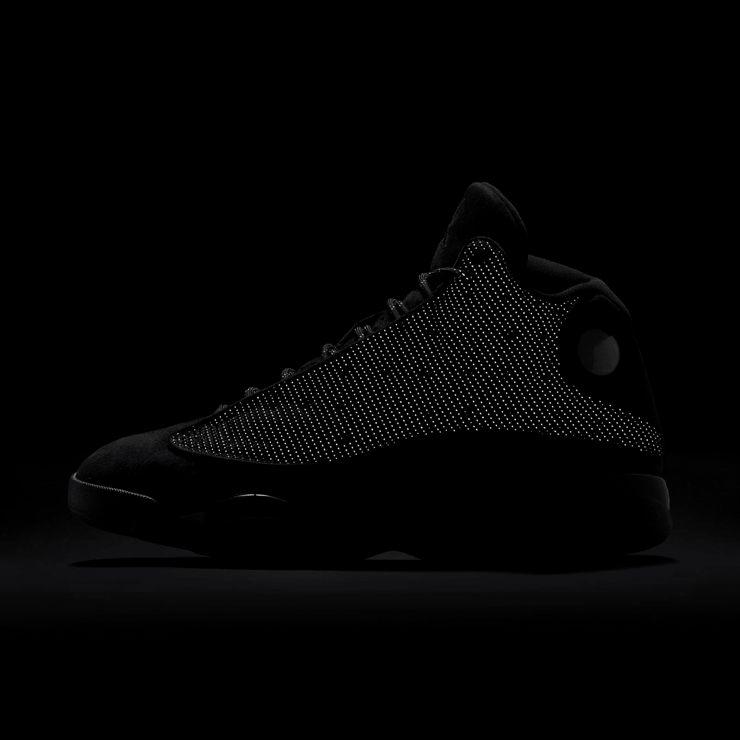 Air Jordan 13 Retro Black Cat Angle 4