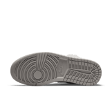 Jordan 1 Low SE Sherpa Fleece (W) Angle 0