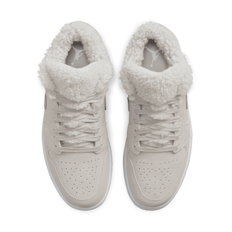 Jordan 1 Low SE Sherpa Fleece (W) Angle 1