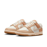 Nike Dunk Low Australia (W) Angle 2