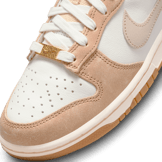 Nike Dunk Low Australia (W) Angle 4