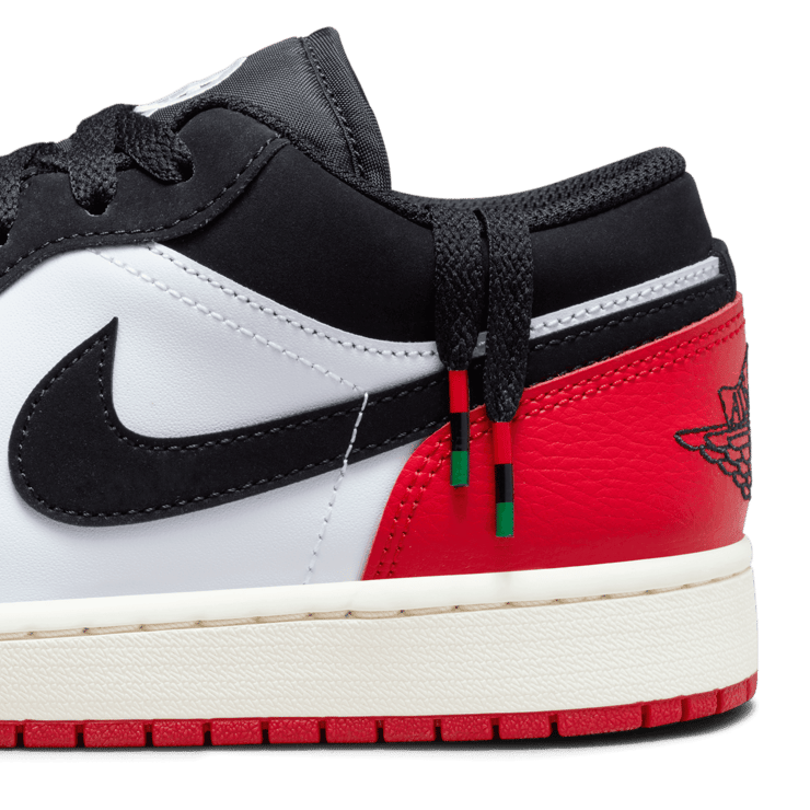 Air Jordan 1 Low SE Quai54 Angle 7