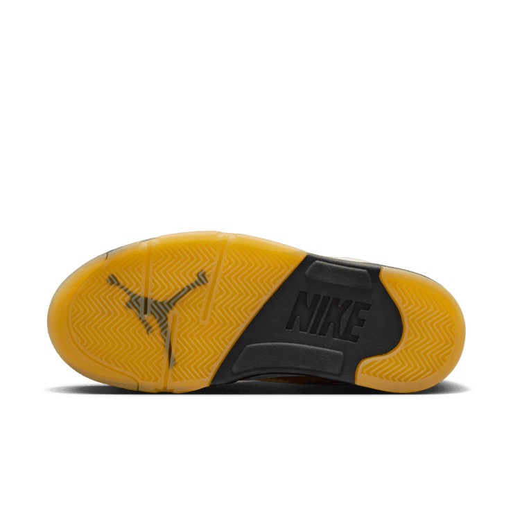 Air Jordan 5 Retro SP A Ma Maniere Photon Dust Dawn (W) Angle 0