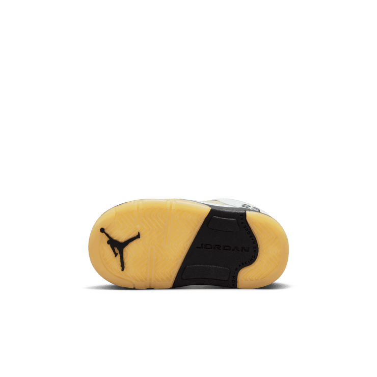 Air Jordan 5 Retro SP A Ma Maniere Photon Dust (TD) Angle 0