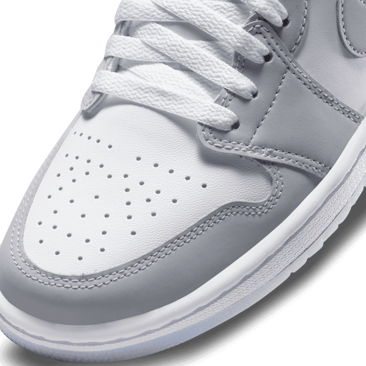 Air Jordan 1 Low Wolf Grey (W) Angle 4