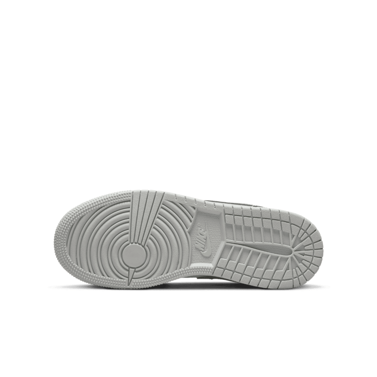 Air Jordan 1 Low Shadow Toe (GS) Angle 0