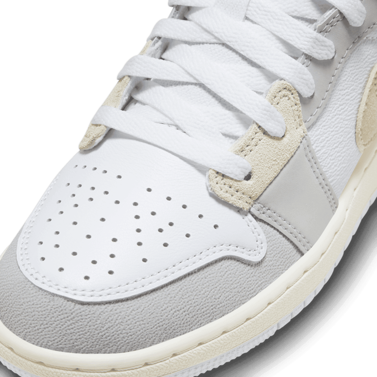 Air Jordan 1 Low SE Craft Inside Out Tech Grey (GS) Angle 4