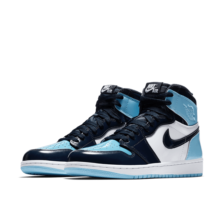 Air Jordan 1 Retro High UNC Patent (W) Angle 2