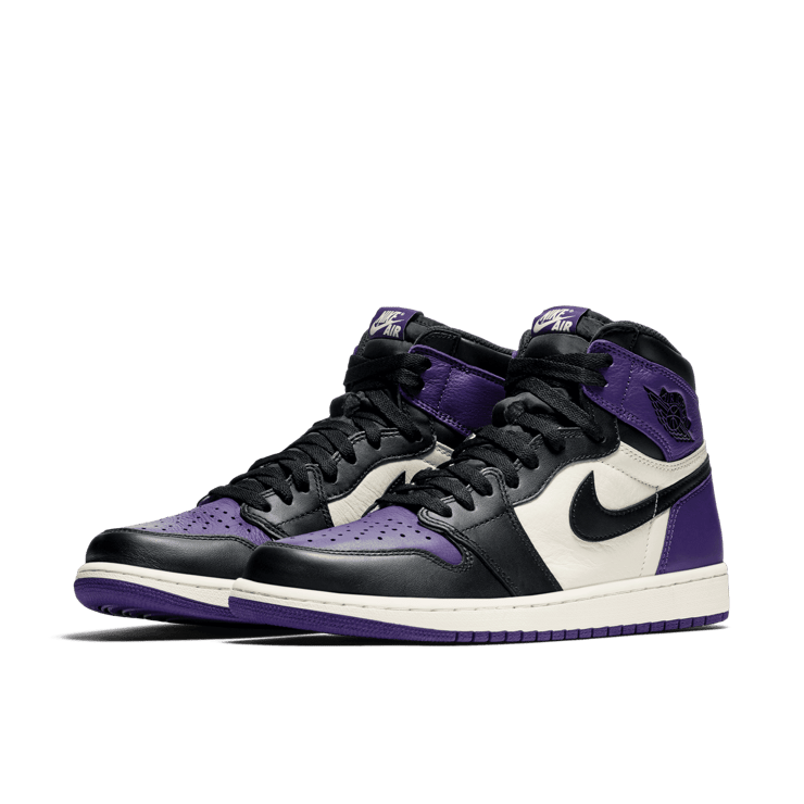 Air Jordan 1 Retro High Court Purple Angle 2