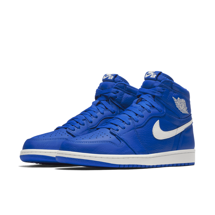 Air Jordan 1 Retro High Hyper Royal Angle 2