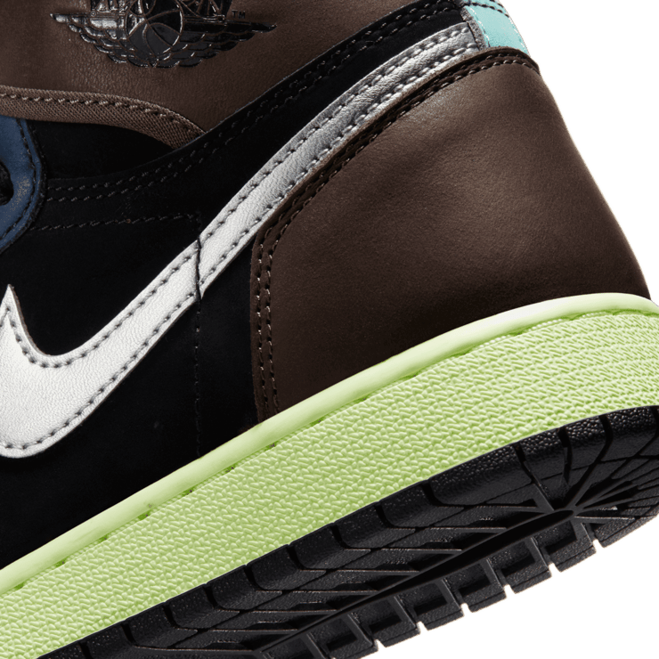 Air Jordan 1 Retro High Tokyo Bio Hack (GS) Angle 5
