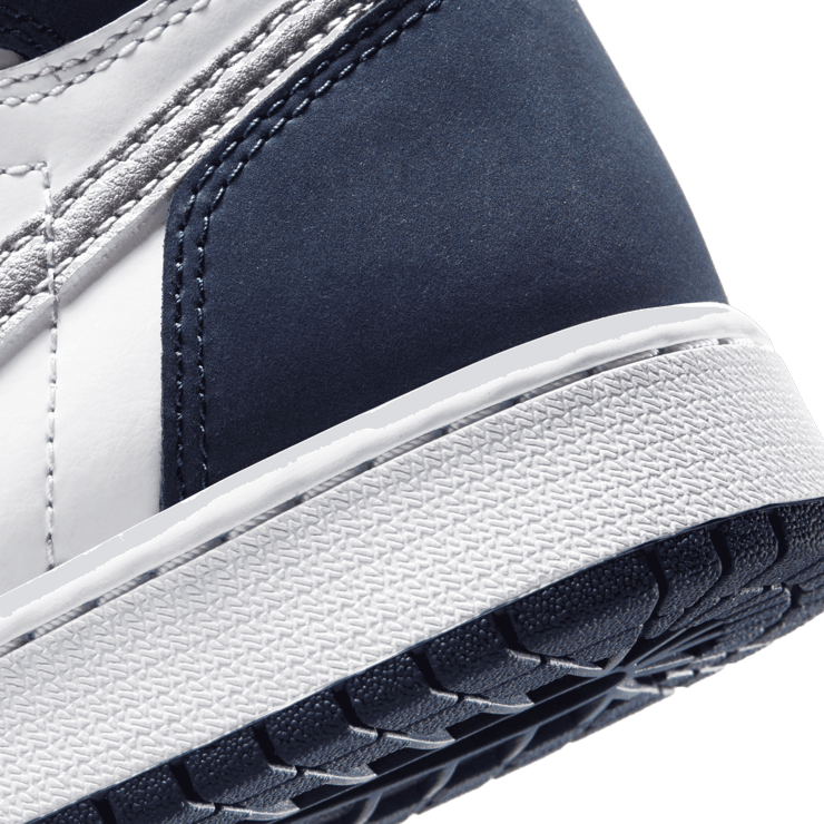 Air Jordan 1 Retro High CO Japan Midnight Navy (GS) Angle 5