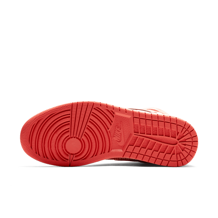 Air Jordan 1 Retro High Vintage Coral Angle 0