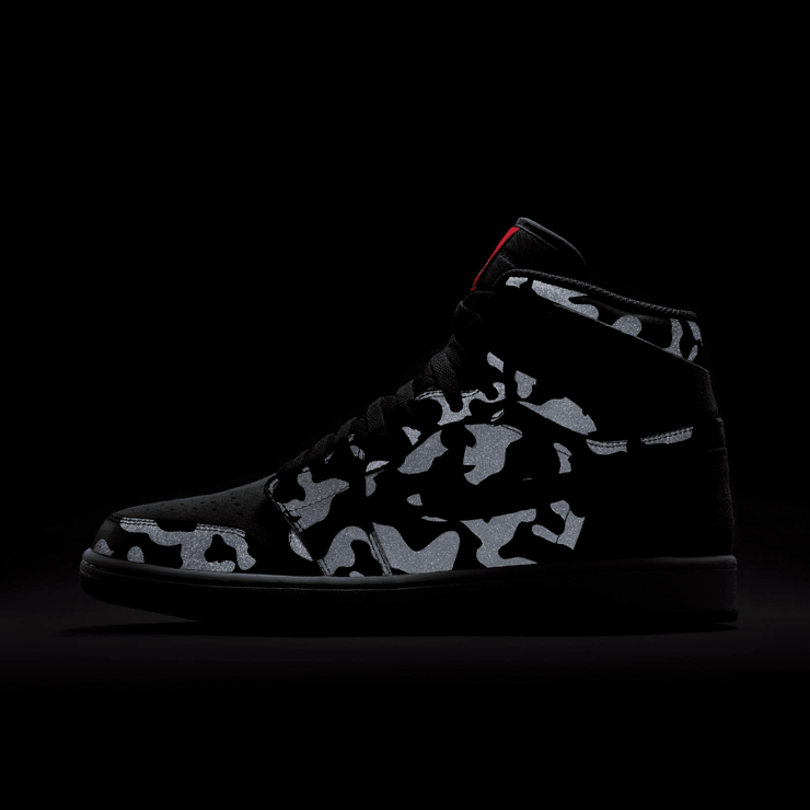 Air Jordan 1 Retro High Camo 3M Shadow Angle 4