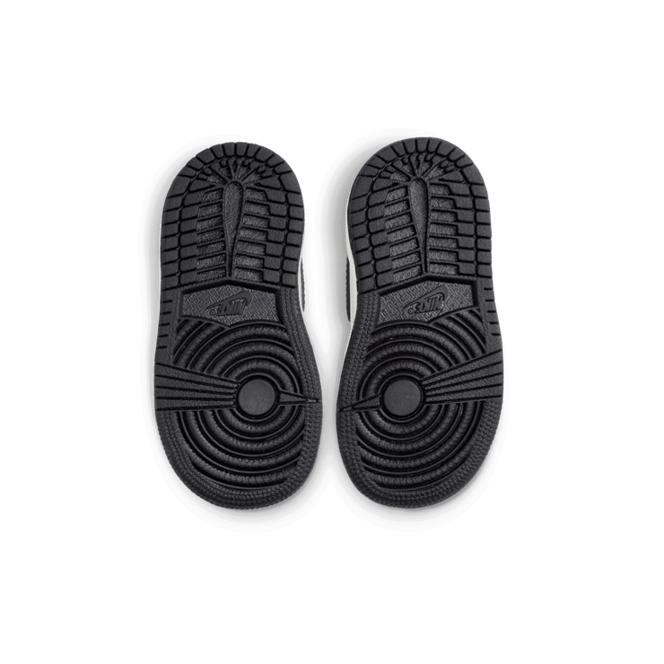 Air Jordan 1 Retro High Lucky Green (TD) Angle 0