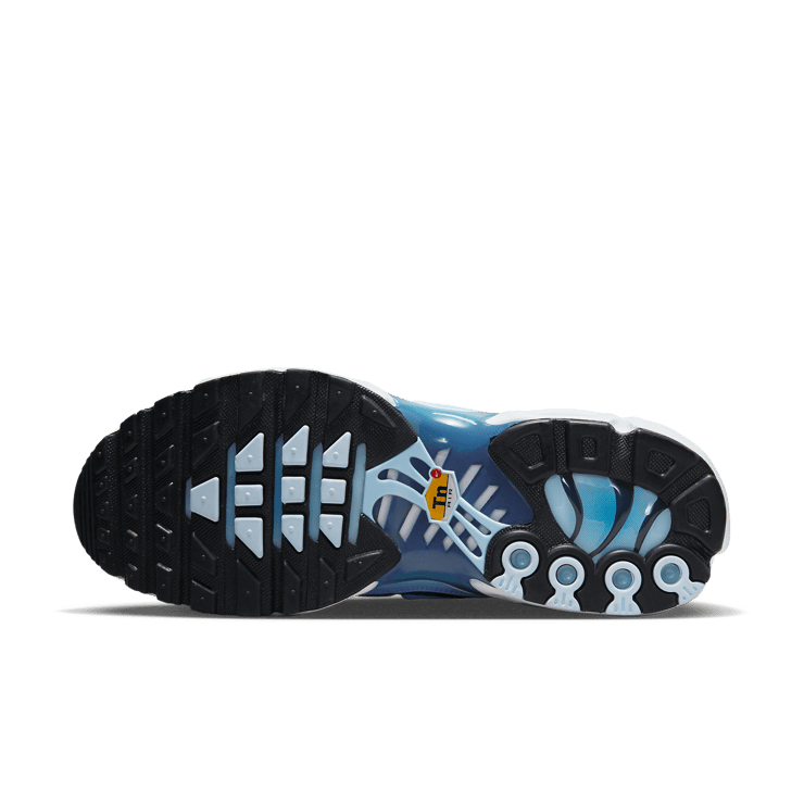 Nike Air Max Plus Celestine Blue Angle 0