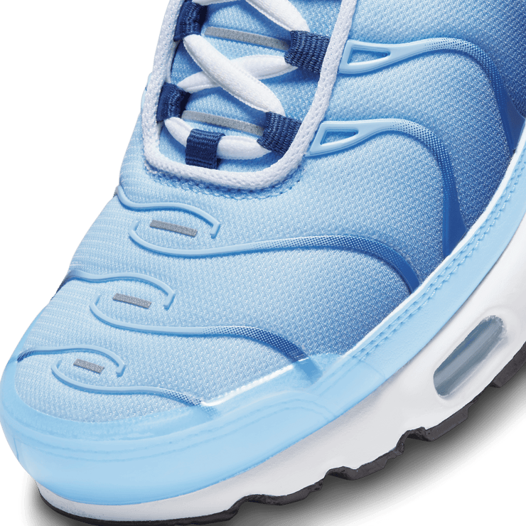 Nike Air Max Plus Celestine Blue Angle 4