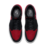 Air Jordan 1 Retro High Flyknit Bred Angle 1