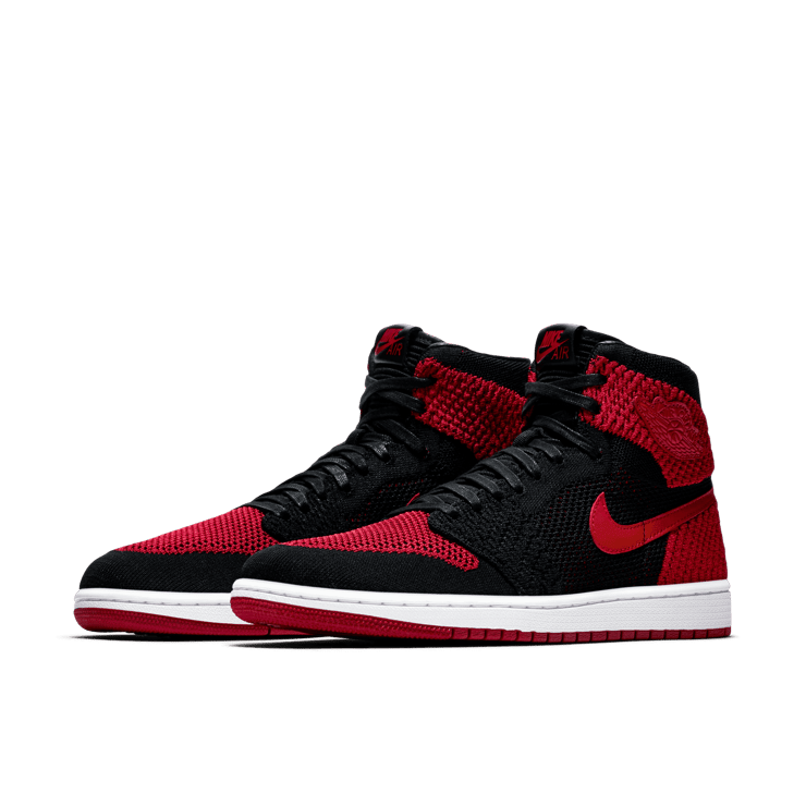 Air Jordan 1 Retro High Flyknit Bred Angle 2