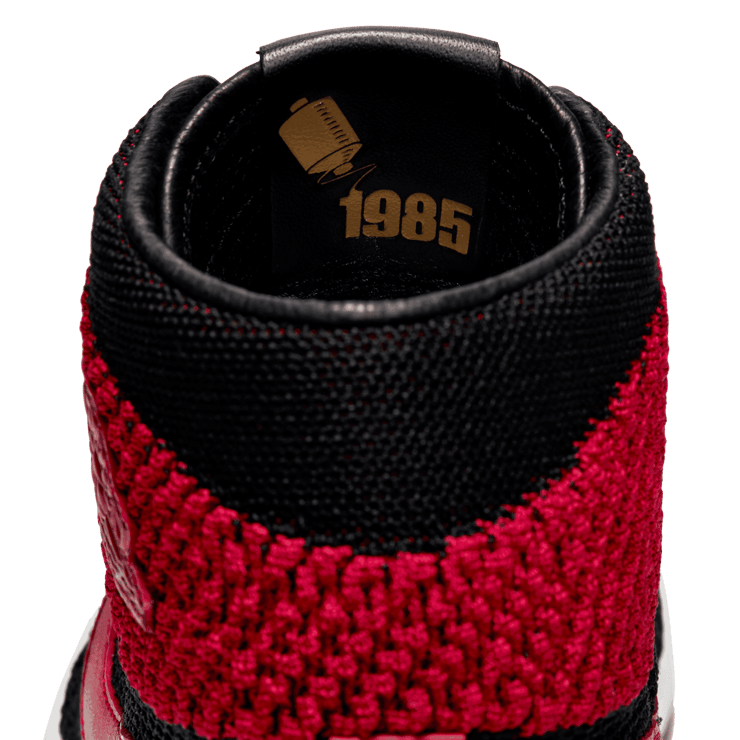 Air Jordan 1 Retro High Flyknit Bred Angle 4