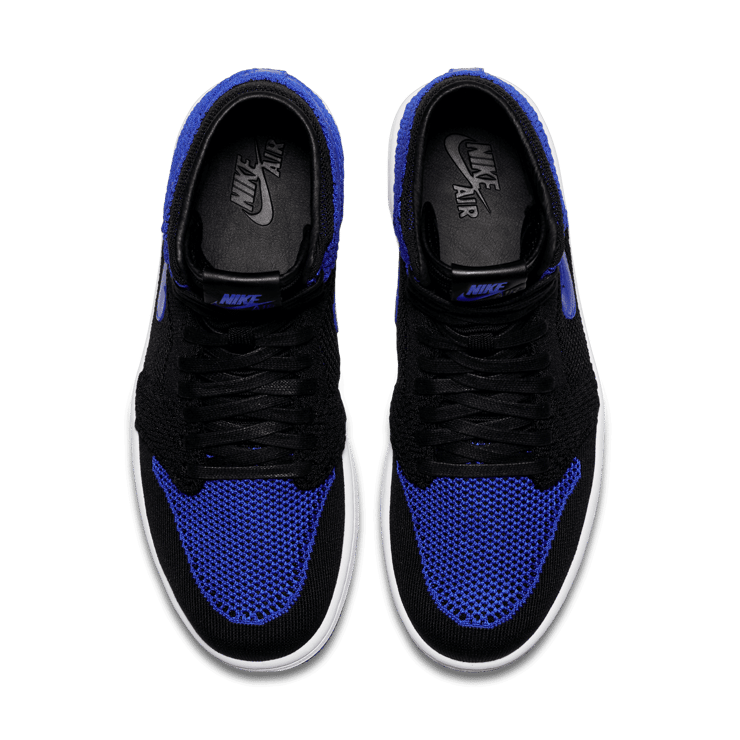 Air Jordan 1 Retro High Flyknit Royal Angle 1