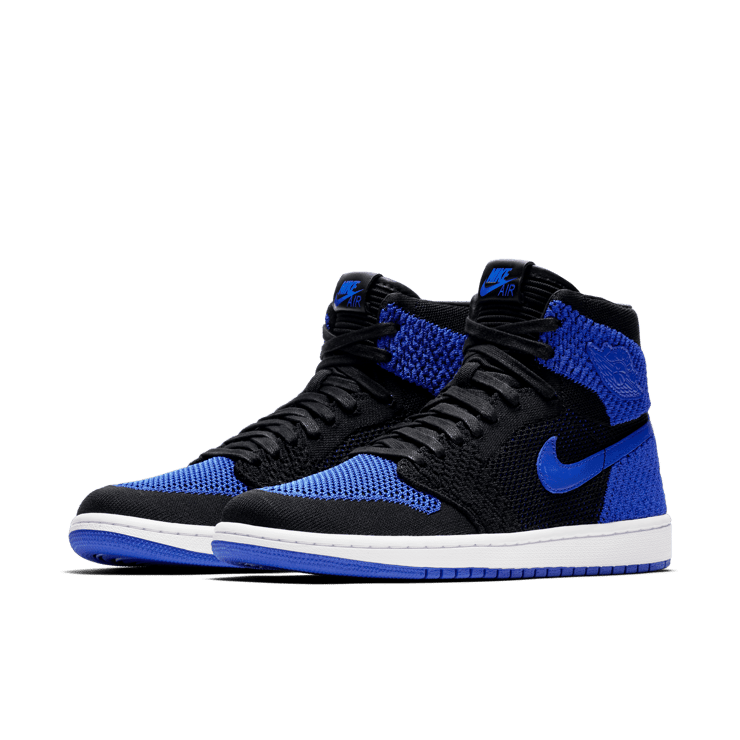 Air Jordan 1 Retro High Flyknit Royal Angle 2