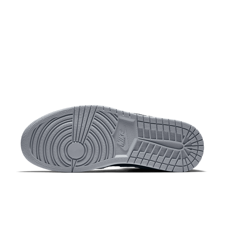 Air Jordan 1 Retro High Flyknit Shadow Angle 0