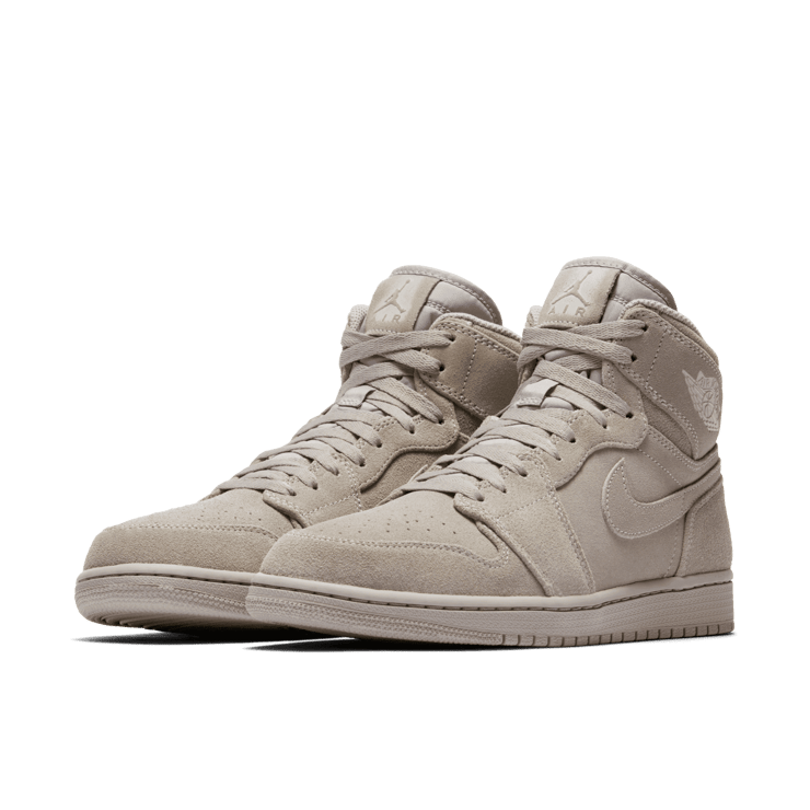 Air Jordan 1 Retro High Grey Suede Angle 2