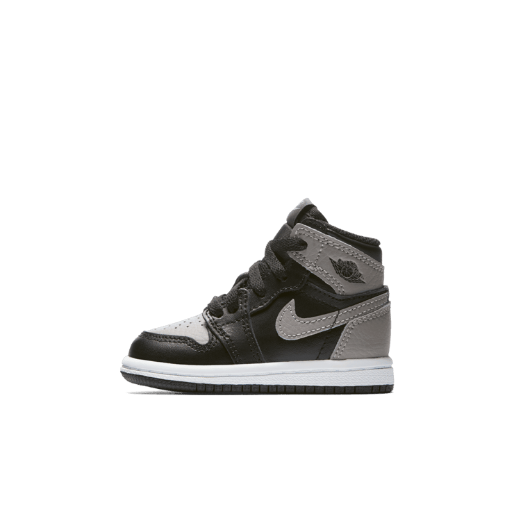 Air Jordan 1 Retro High Shadow (2018) (TD) Angle 1