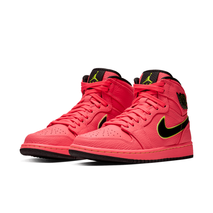 Air Jordan 1 Retro High Hot Punch (W) Angle 2