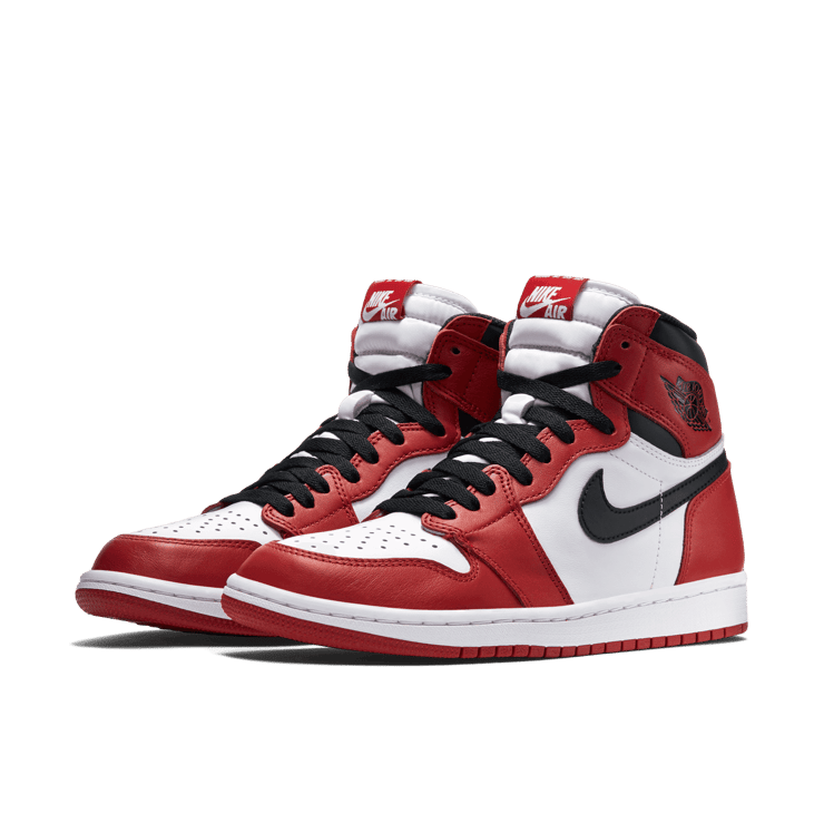 Air Jordan 1 Retro Chicago (2015) Angle 2