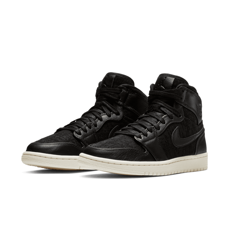 Air Jordan 1 Retro High Black Sail (W) Angle 2