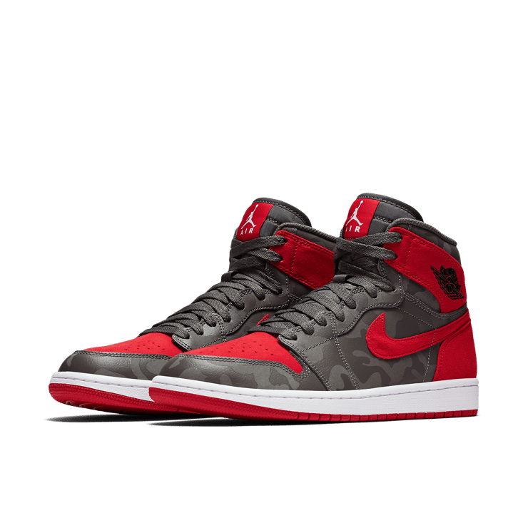 Air Jordan 1 Retro High Camo 3M Bred Angle 2