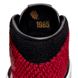 Air Jordan 1 Retro High Flyknit Bred (GS) Angle 4