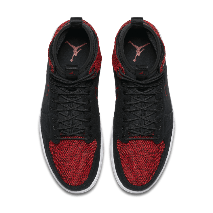 Air Jordan 1 Retro Ultra High Bred Angle 1