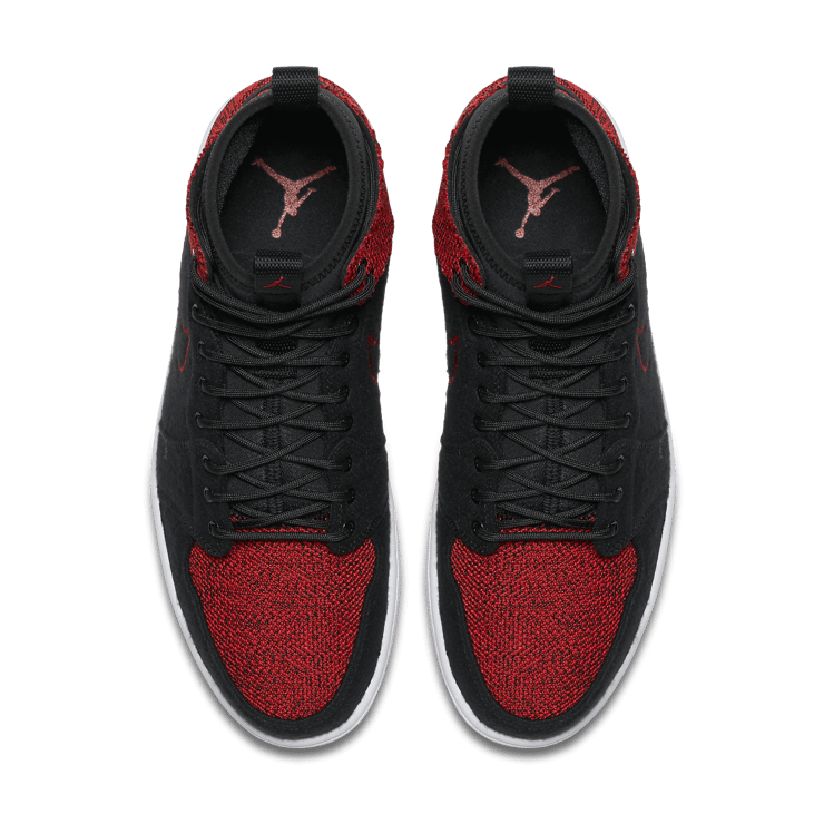 Air Jordan 1 Retro Ultra High Bred Angle 1