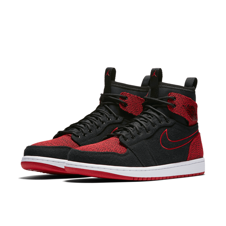 Air Jordan 1 Retro Ultra High Bred Angle 2