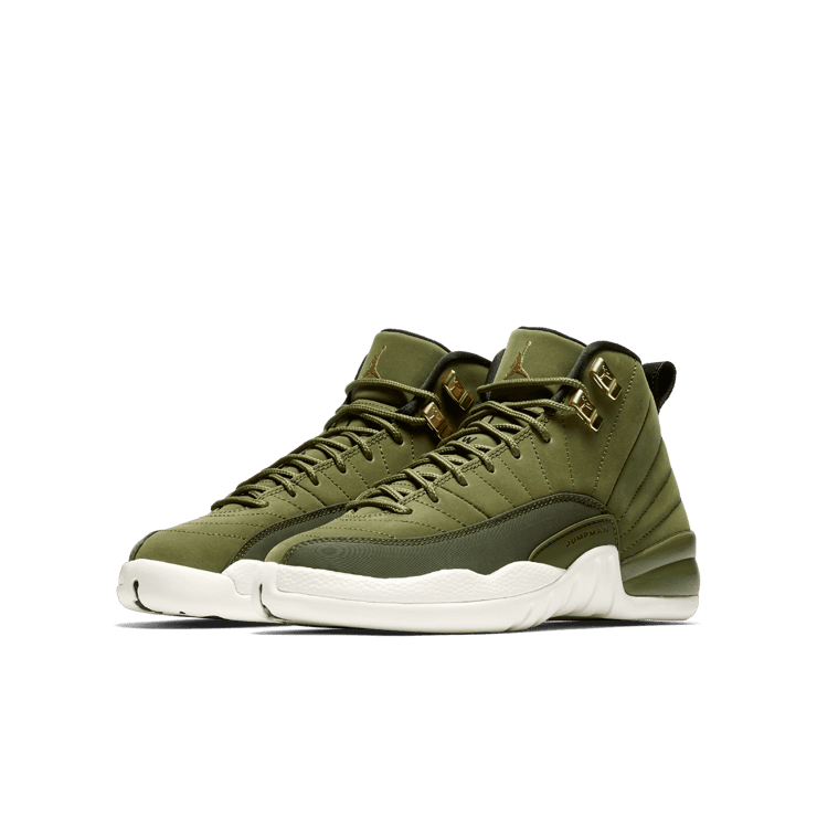 Air Jordan 12 Retro Chris Paul Class Of 2003 (GS) Angle 2