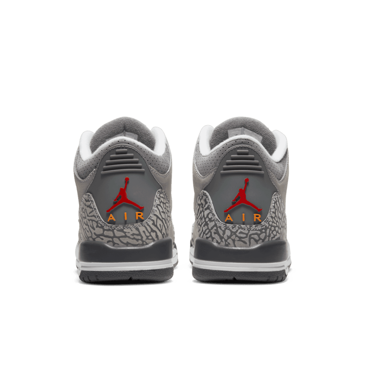 Air Jordan 3 Retro Cool Grey (2021) (GS) Angle 3