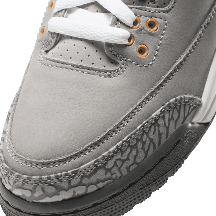 Air Jordan 3 Retro Cool Grey (2021) (GS) Angle 4