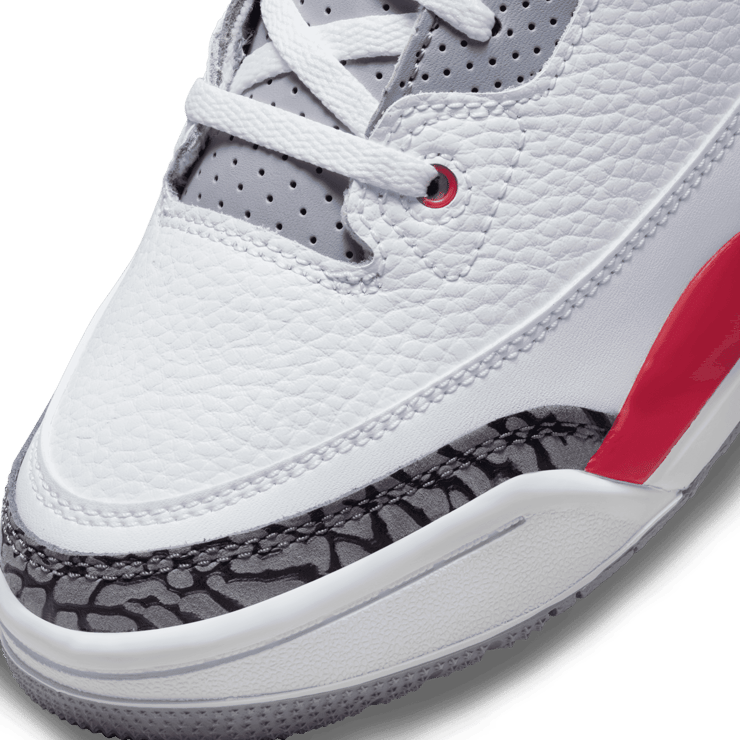 Air Jordan 3 Retro Fire Red (2022) (PS) Angle 4