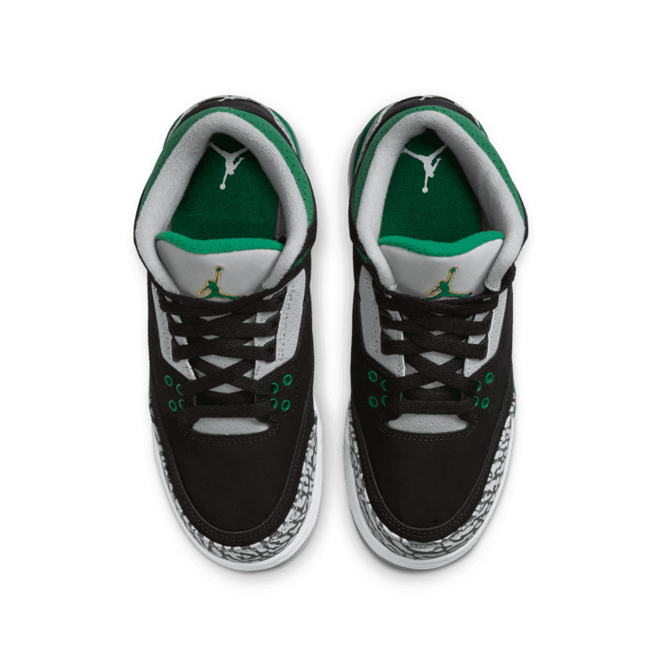 Air Jordan 3 Retro Pine Green (GS) Angle 1