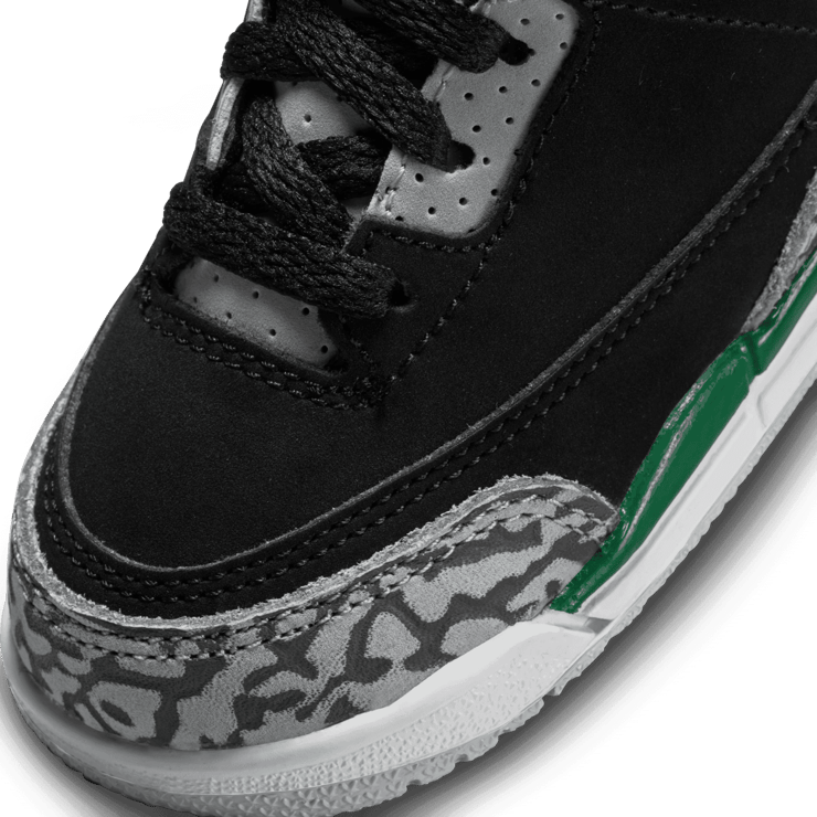 Air Jordan 3 Retro Pine Green (TD) Angle 4