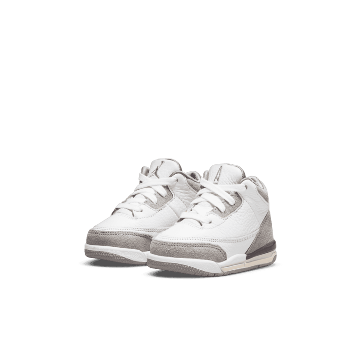 Air Jordan 3 Retro A Ma Maniére (TD) Angle 2