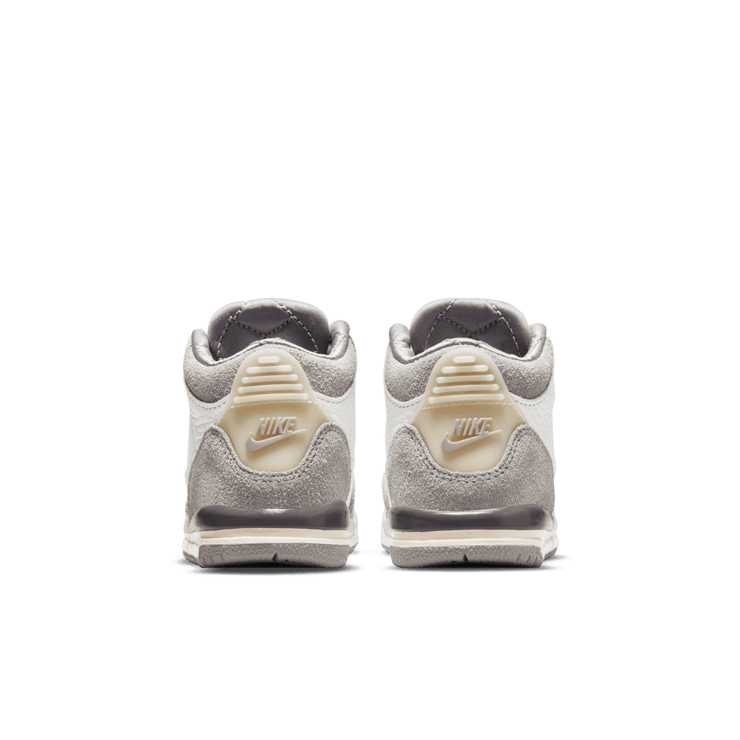 Air Jordan 3 Retro A Ma Maniére (TD) Angle 3