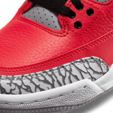 Air Jordan 3 Retro SE Fire Red (GS) Angle 4