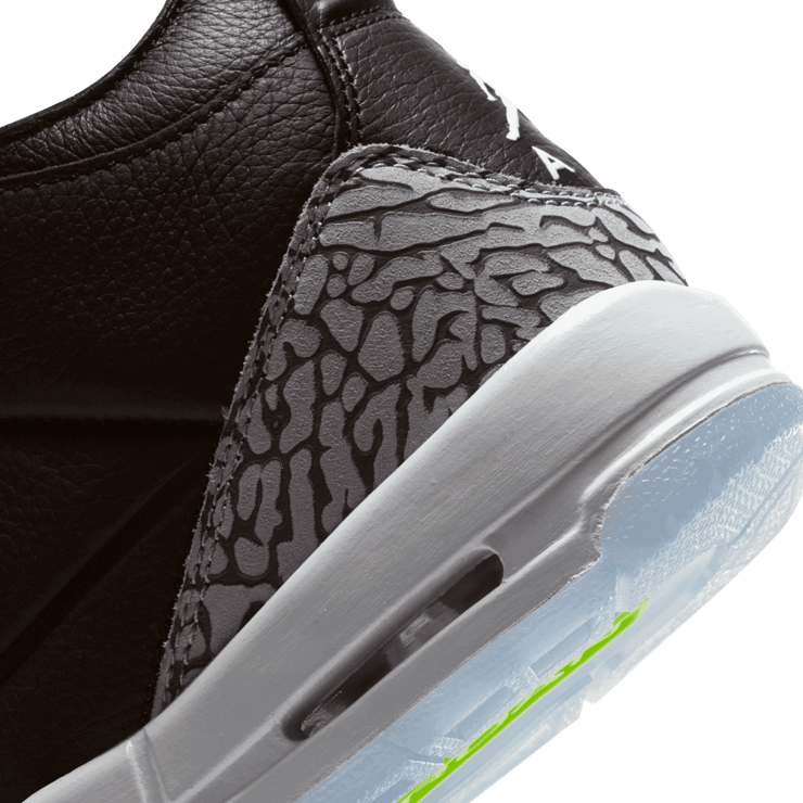 Air Jordan 3 Retro Electric Green (GS) Angle 5