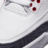 Air Jordan 3 Retro SE Fire Red Denim (GS) Angle 4