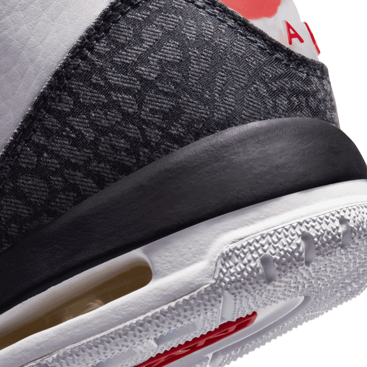 Air Jordan 3 Retro SE Fire Red Denim (GS) Angle 5